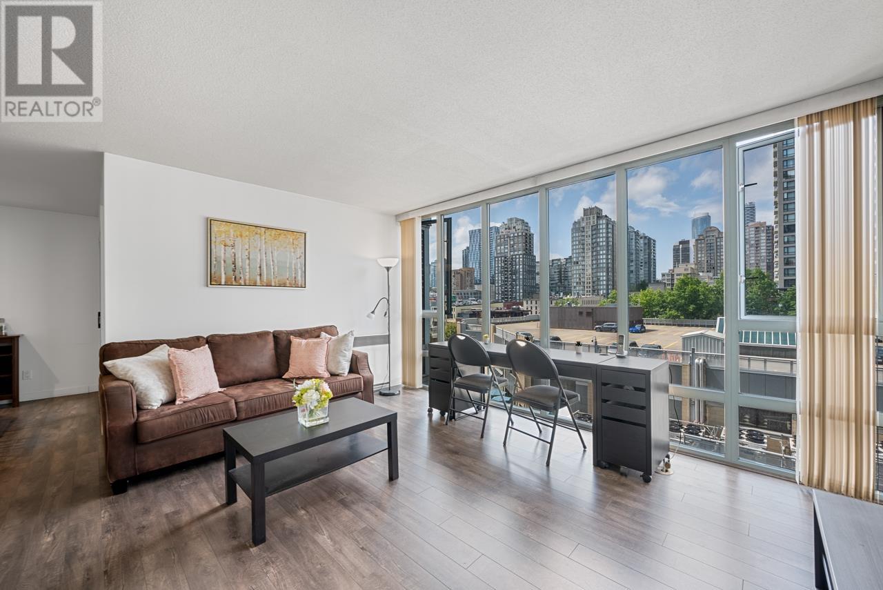 Listing Picture 6 of 26 : 705 950 CAMBIE STREET, Vancouver / 溫哥華 - 魯藝地產 Yvonne Lu Group - MLS Medallion Club Member