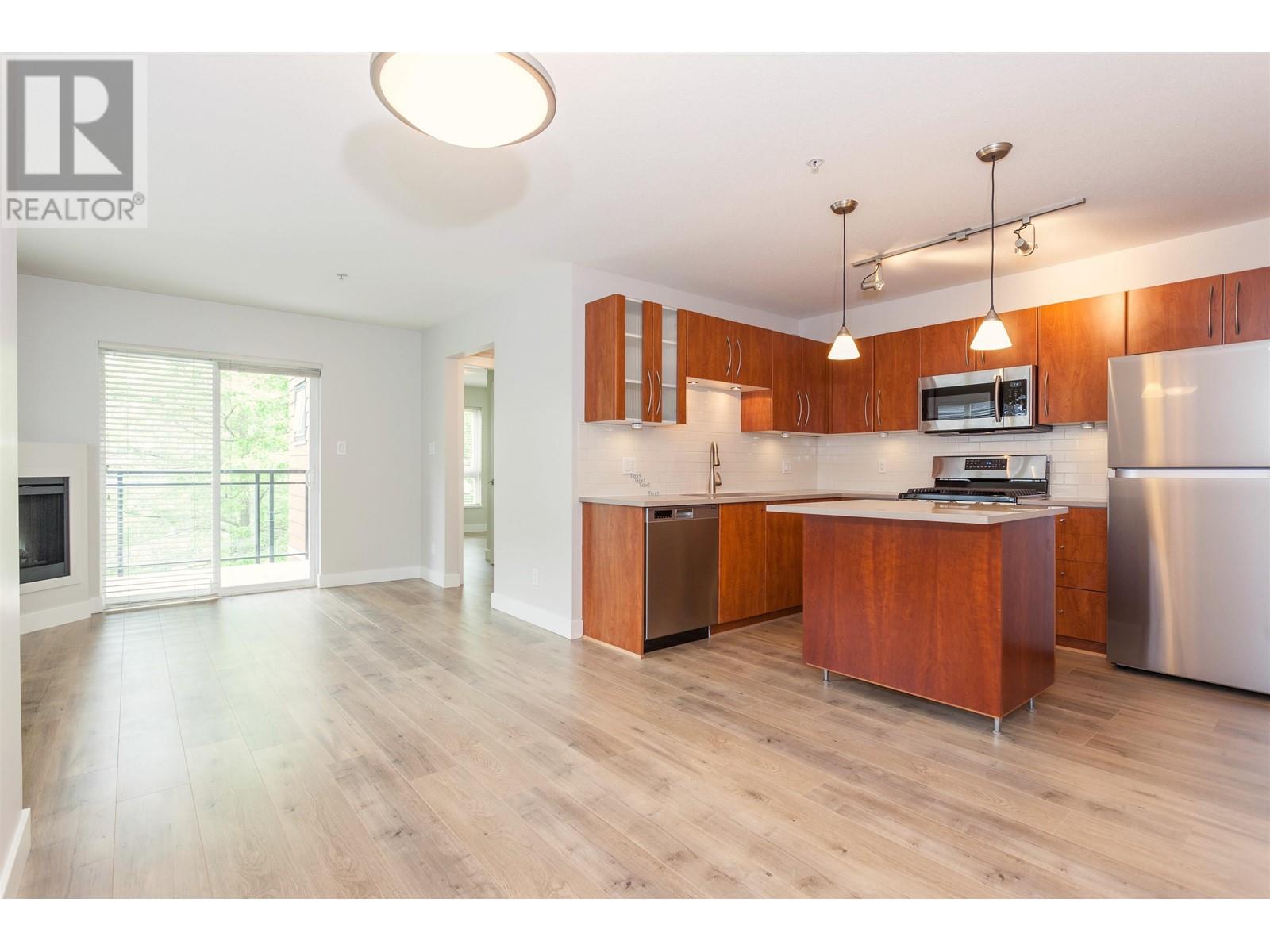 Listing Picture 4 of 14 : 306 736 W 14TH AVENUE, Vancouver / 溫哥華 - 魯藝地產 Yvonne Lu Group - MLS Medallion Club Member