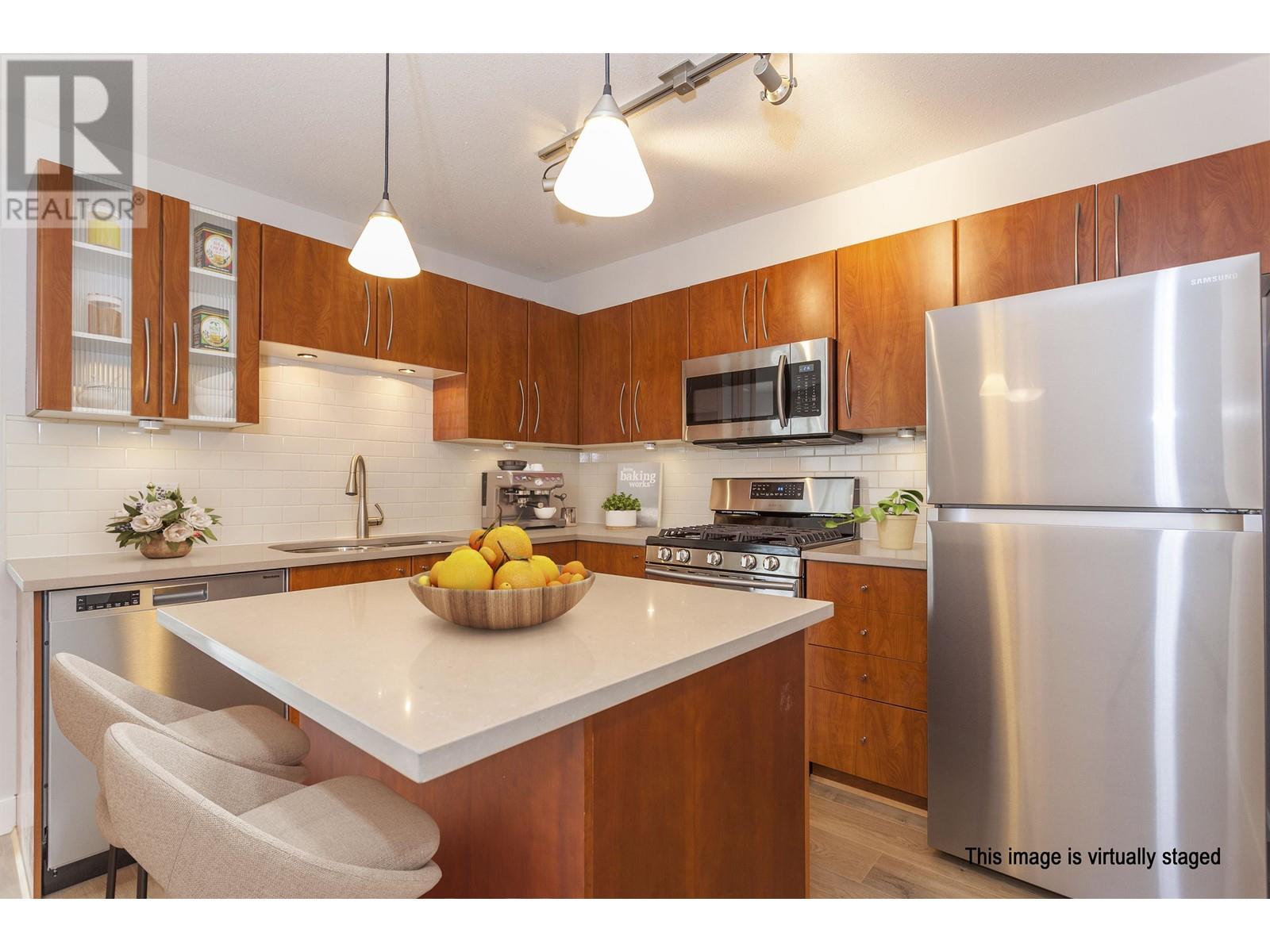 Listing Picture 6 of 14 : 306 736 W 14TH AVENUE, Vancouver / 溫哥華 - 魯藝地產 Yvonne Lu Group - MLS Medallion Club Member