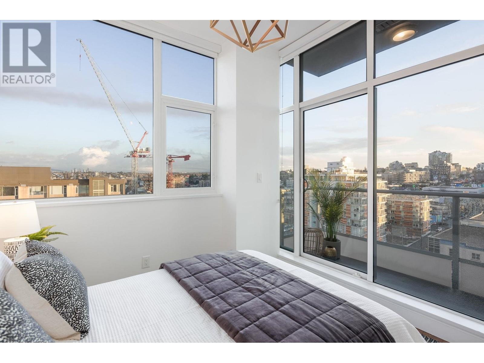 Listing Picture 14 of 40 : 1601 108 E 1ST AVENUE, Vancouver / 溫哥華 - 魯藝地產 Yvonne Lu Group - MLS Medallion Club Member