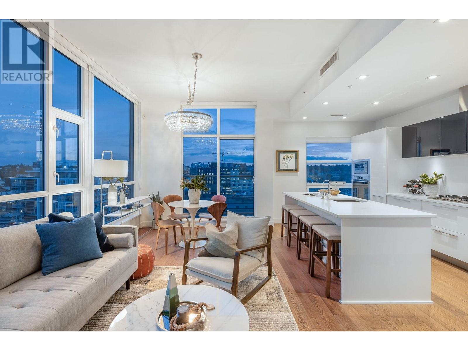 Listing Picture 21 of 40 : 1601 108 E 1ST AVENUE, Vancouver / 溫哥華 - 魯藝地產 Yvonne Lu Group - MLS Medallion Club Member