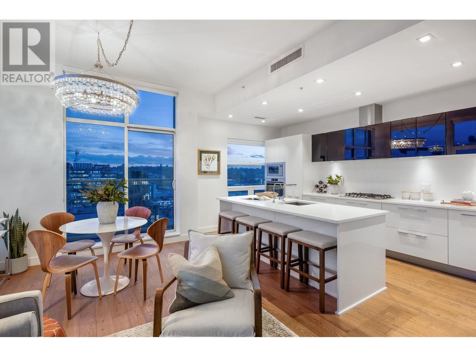 Listing Picture 18 of 40 : 1601 108 E 1ST AVENUE, Vancouver / 溫哥華 - 魯藝地產 Yvonne Lu Group - MLS Medallion Club Member