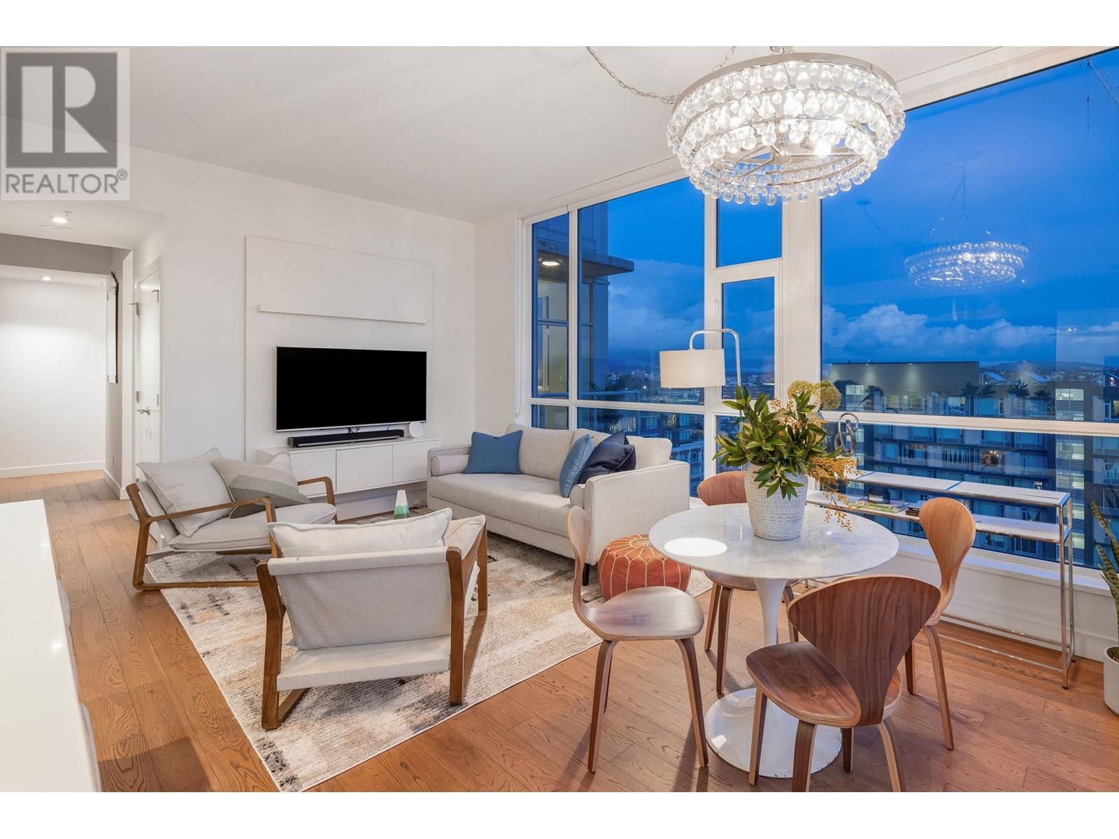 Listing Picture 23 of 40 : 1601 108 E 1ST AVENUE, Vancouver / 溫哥華 - 魯藝地產 Yvonne Lu Group - MLS Medallion Club Member