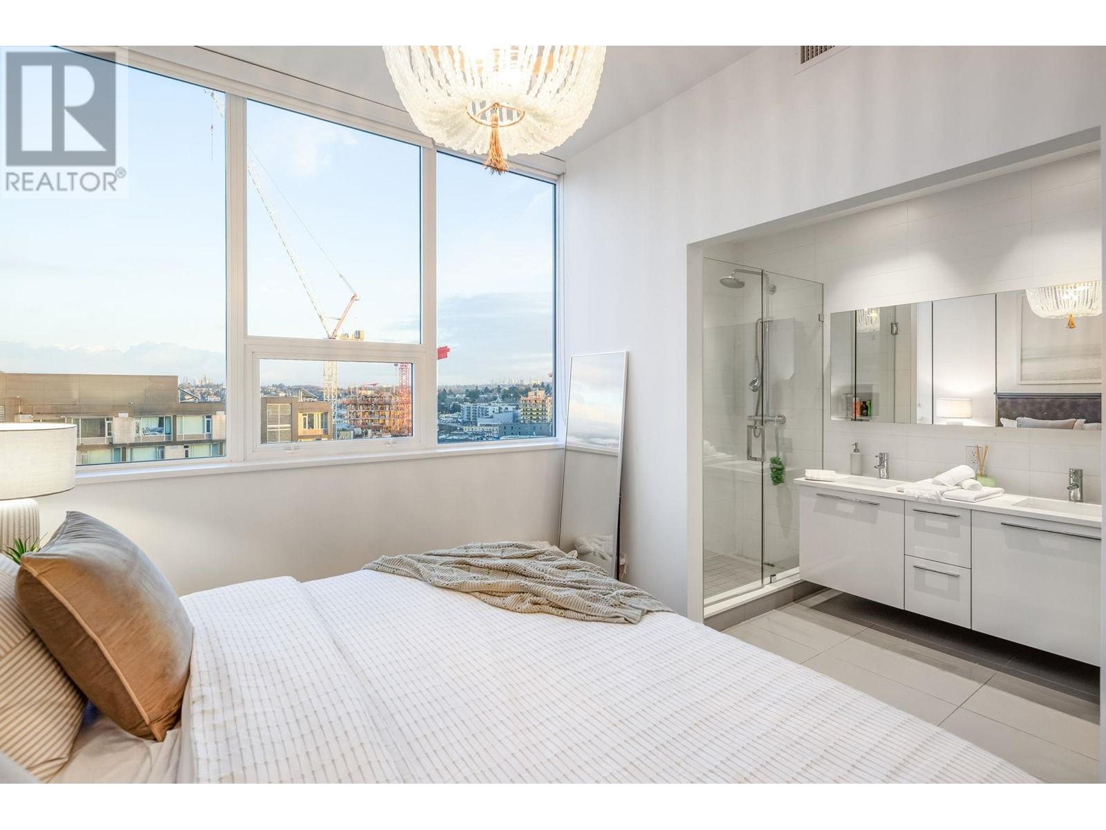 Listing Picture 11 of 40 : 1601 108 E 1ST AVENUE, Vancouver / 溫哥華 - 魯藝地產 Yvonne Lu Group - MLS Medallion Club Member