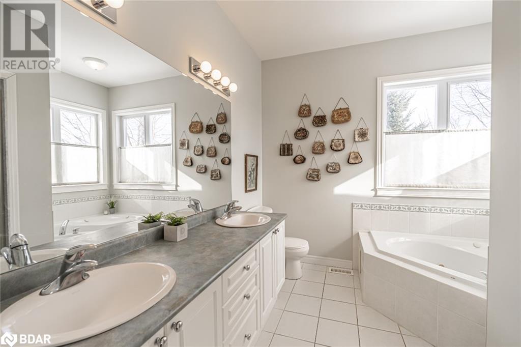 32 Basswood Circle, Oro-Medonte, Ontario  L0L 2L0 - Photo 12 - 40701411