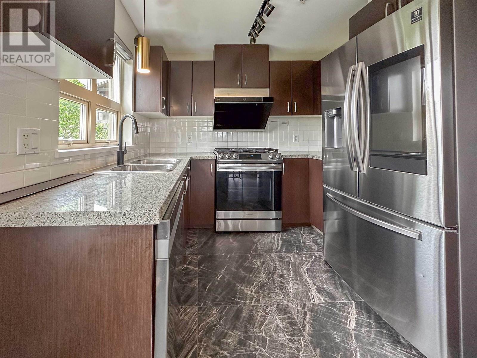 307 3132 Dayanee Springs Boulevard, Coquitlam, British Columbia  V3E 0B5 - Photo 11 - R2970545