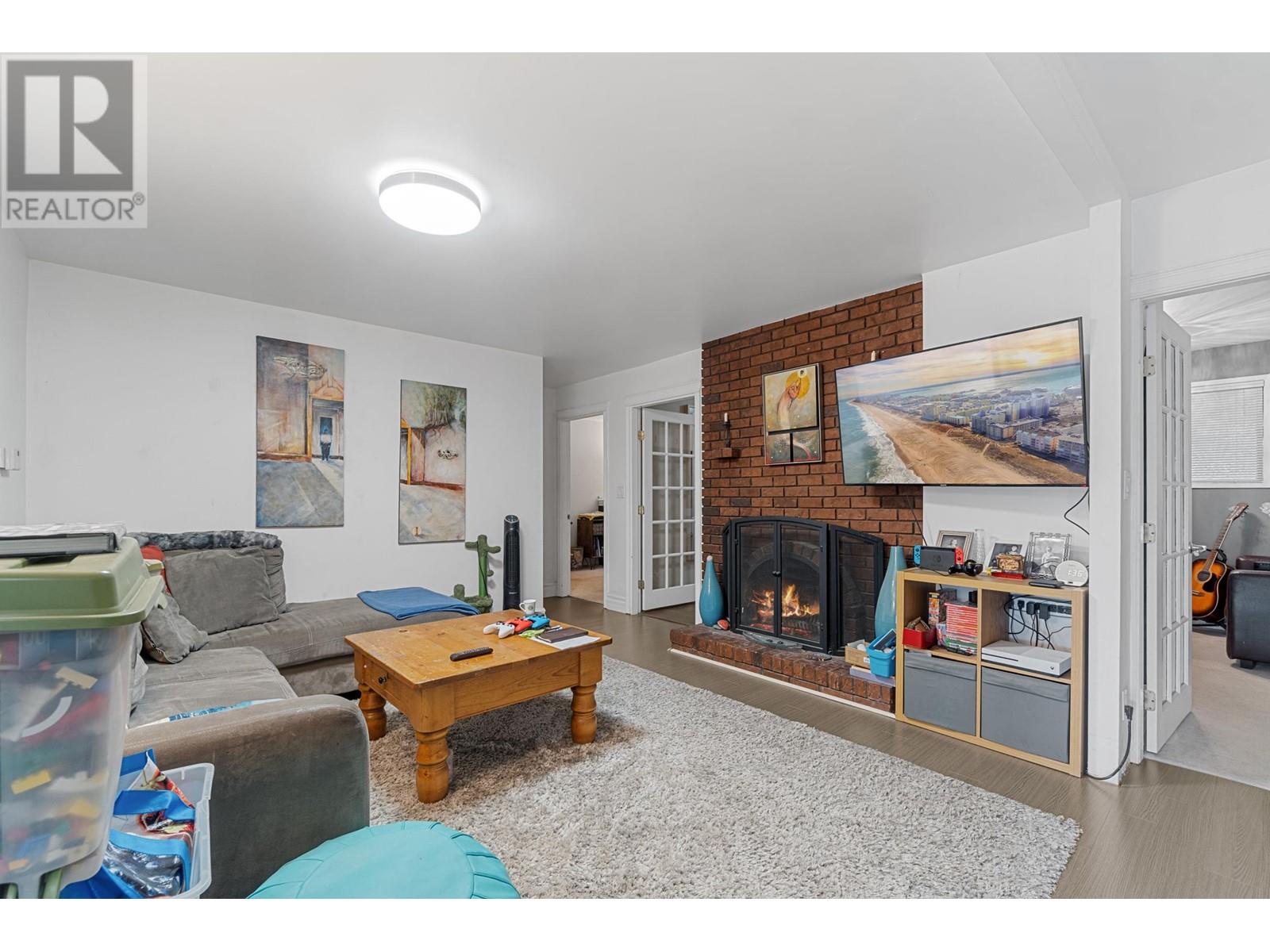Listing Picture 13 of 40 : 6352 MARINE DRIVE, Burnaby / 本拿比 - 魯藝地產 Yvonne Lu Group - MLS Medallion Club Member