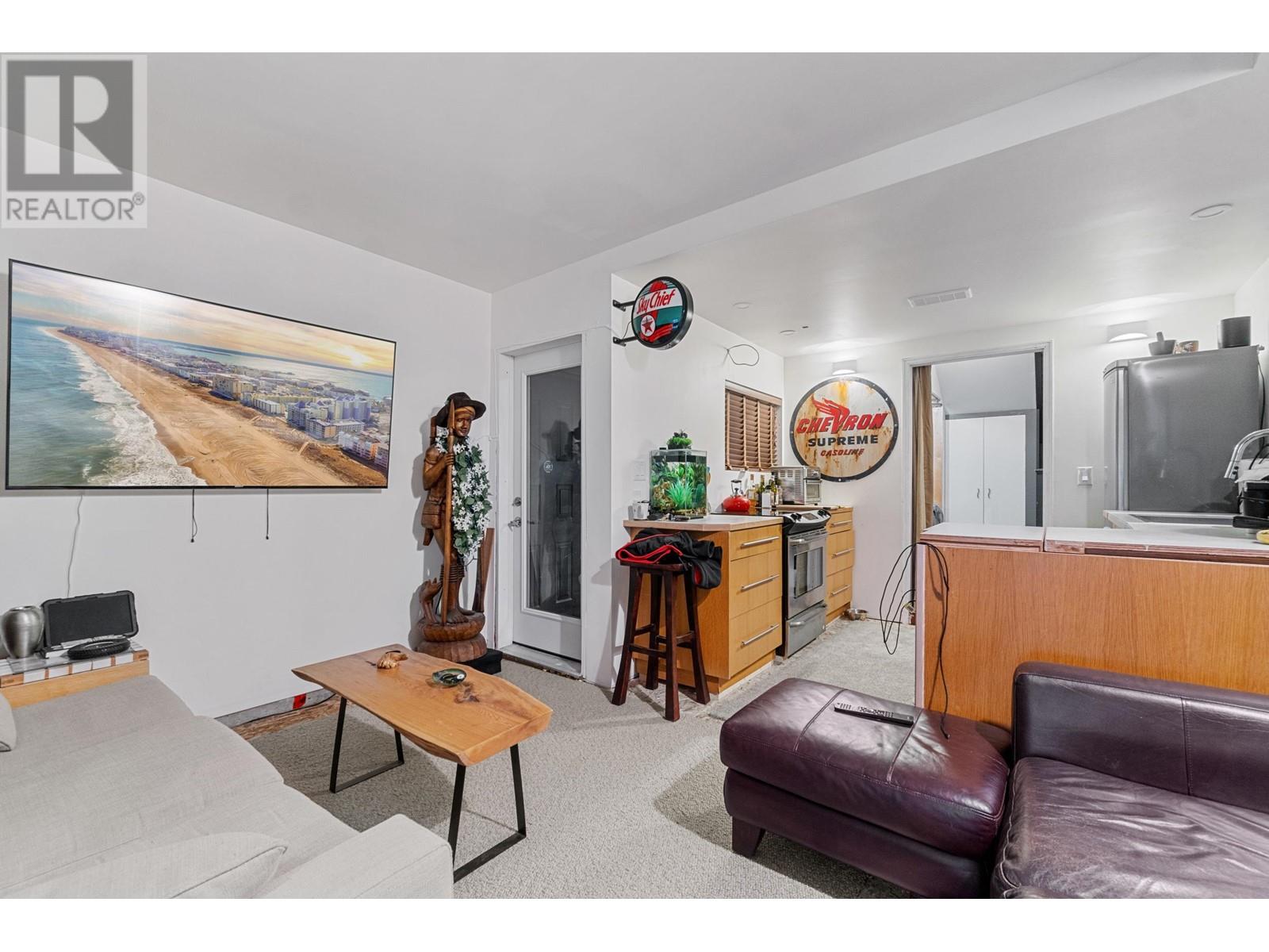 Listing Picture 31 of 40 : 6352 MARINE DRIVE, Burnaby / 本拿比 - 魯藝地產 Yvonne Lu Group - MLS Medallion Club Member
