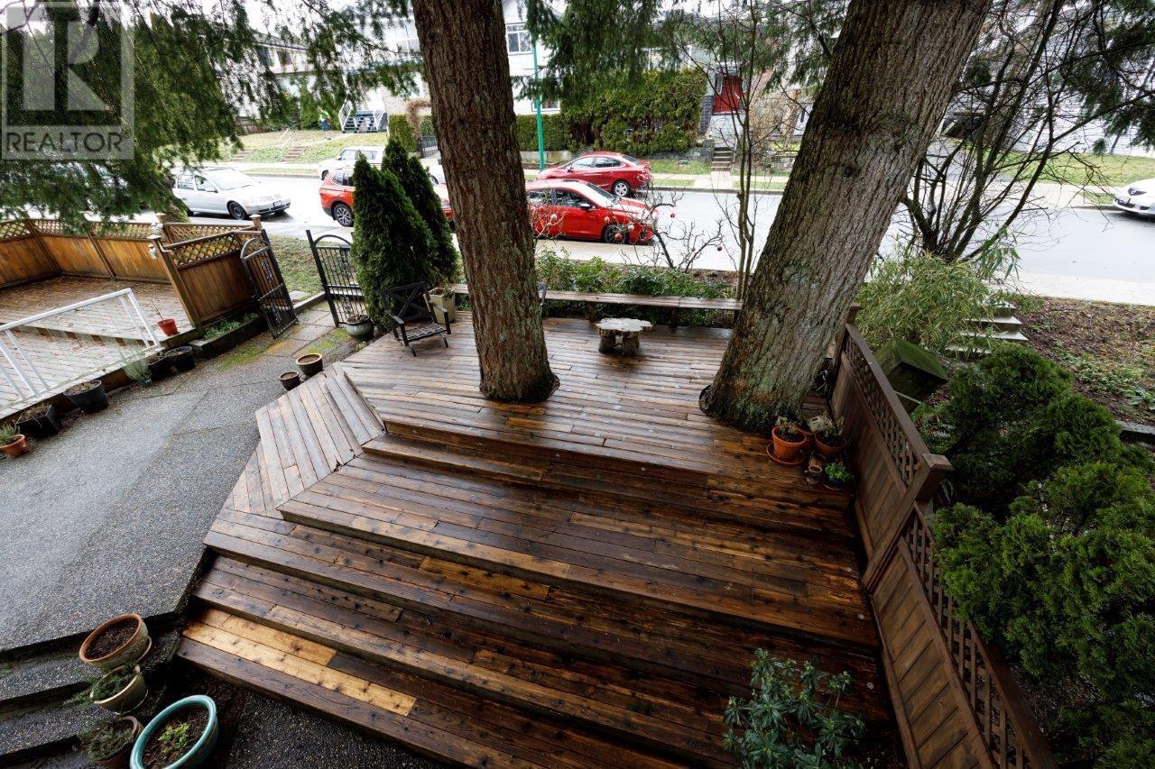 Listing Picture 4 of 39 : 26 N STRATFORD AVENUE, Burnaby / 本拿比 - 魯藝地產 Yvonne Lu Group - MLS Medallion Club Member