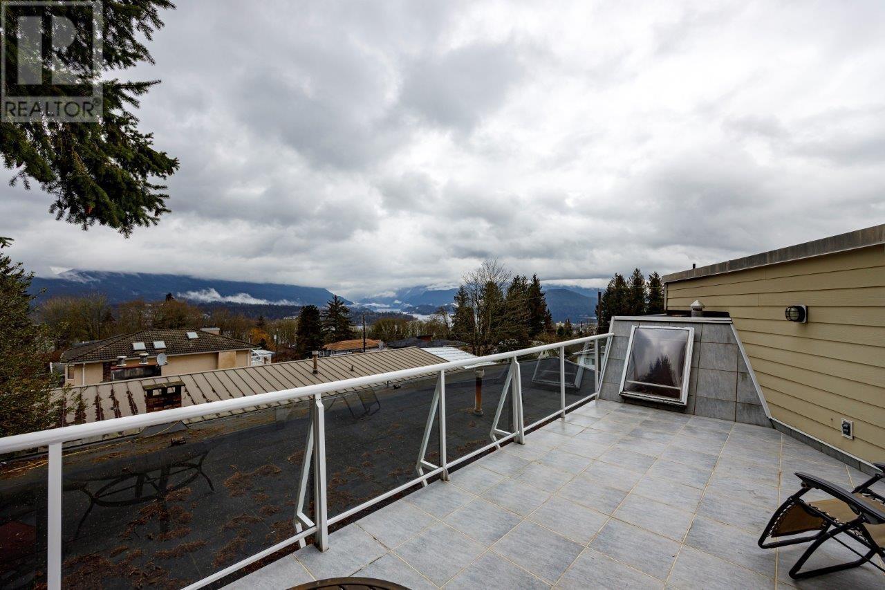 Listing Picture 27 of 39 : 26 N STRATFORD AVENUE, Burnaby / 本拿比 - 魯藝地產 Yvonne Lu Group - MLS Medallion Club Member