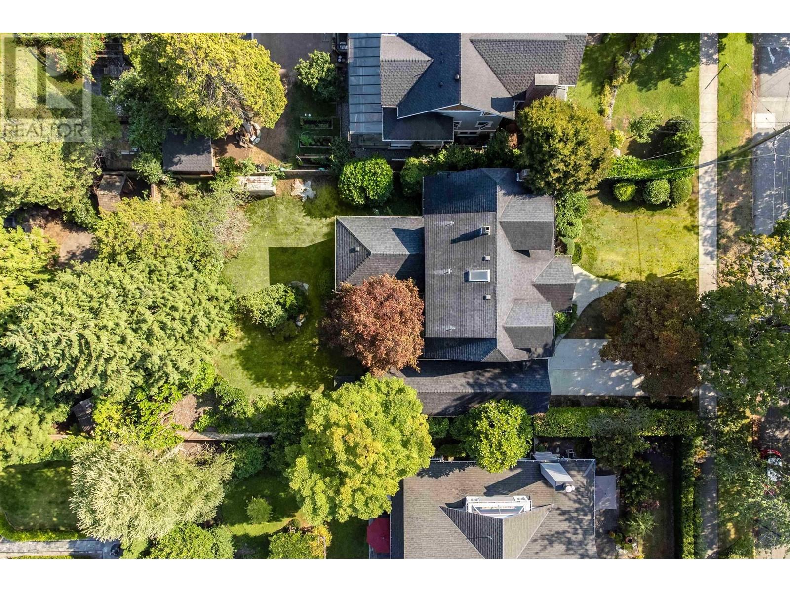 Listing Picture 21 of 23 : 5808 HOLLAND STREET, Vancouver / 溫哥華 - 魯藝地產 Yvonne Lu Group - MLS Medallion Club Member