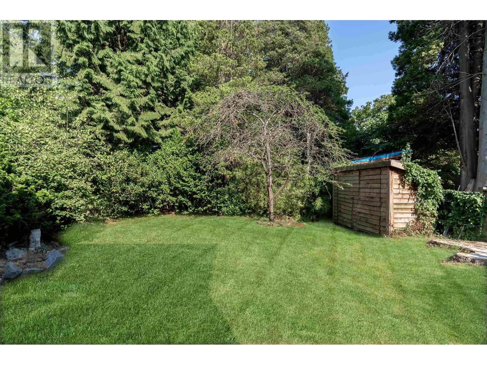 Listing Picture 23 of 23 : 5808 HOLLAND STREET, Vancouver / 溫哥華 - 魯藝地產 Yvonne Lu Group - MLS Medallion Club Member