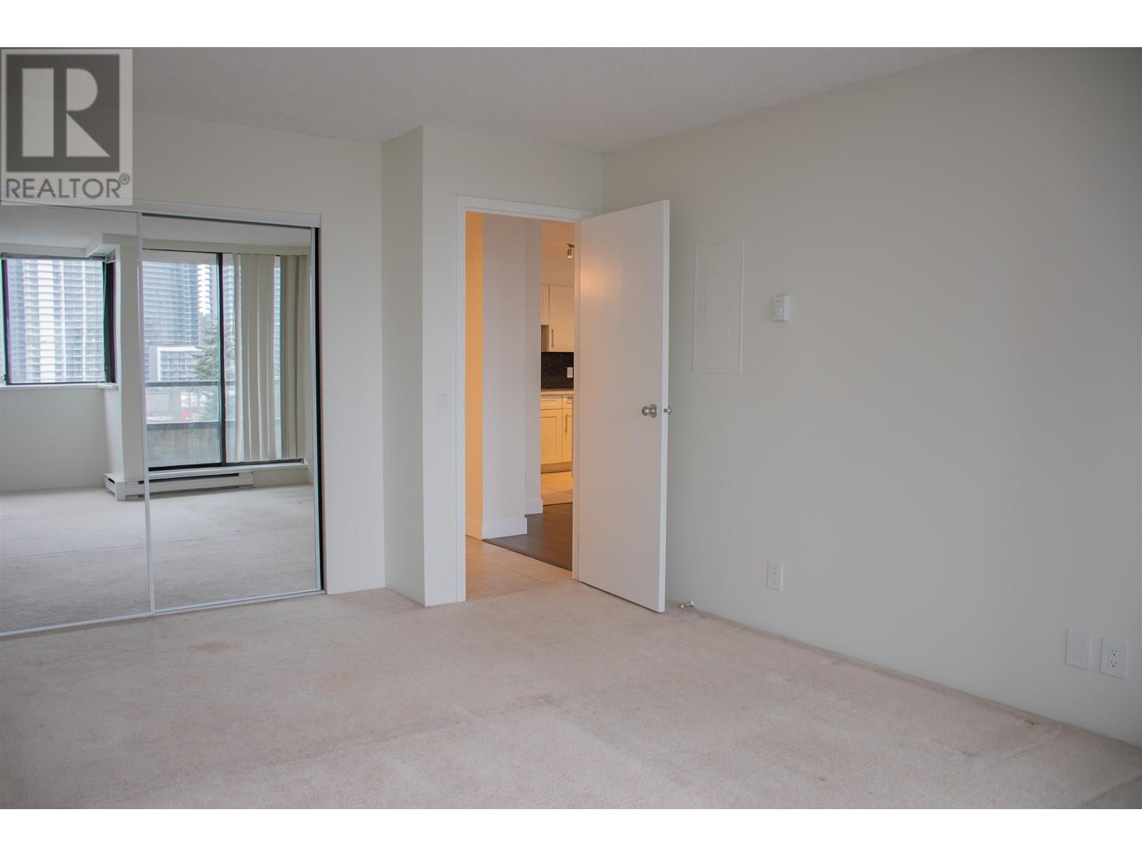 Listing Picture 22 of 23 : 1301 3970 CARRIGAN COURT, Burnaby / 本拿比 - 魯藝地產 Yvonne Lu Group - MLS Medallion Club Member