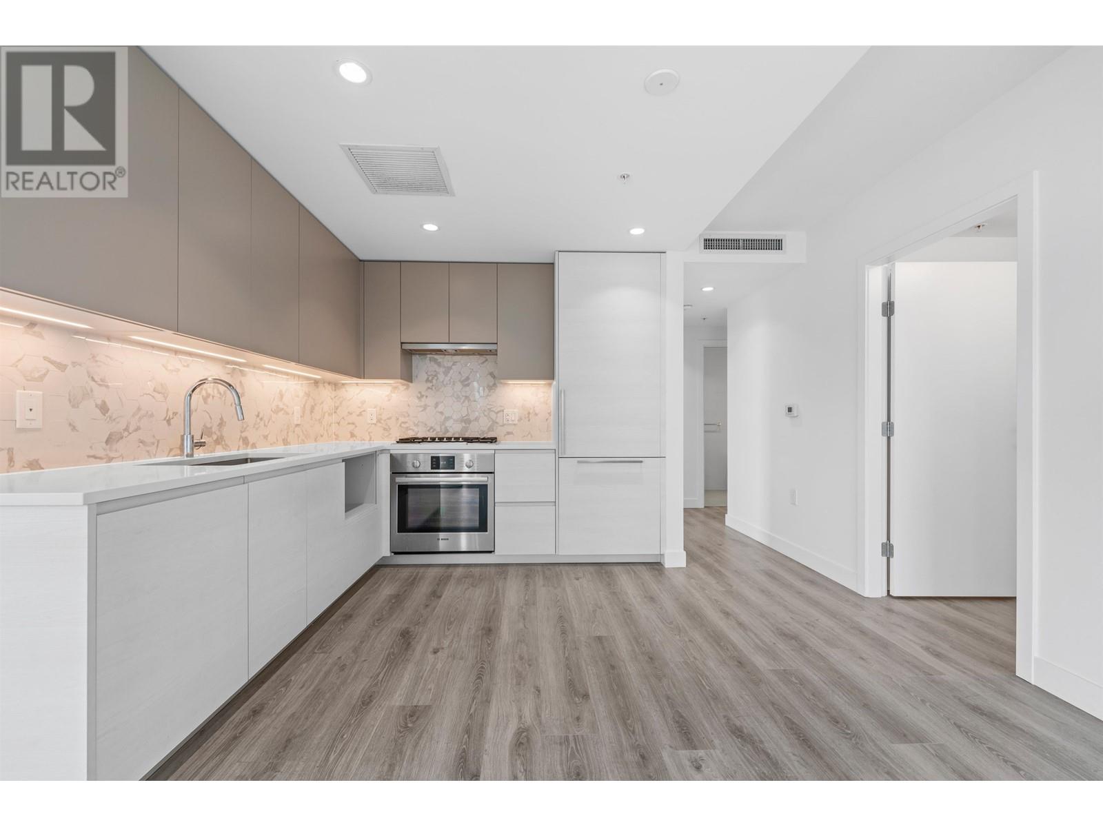 602 8188 Fraser Street, Vancouver, British Columbia  V6K 2G2 - Photo 12 - R2970571