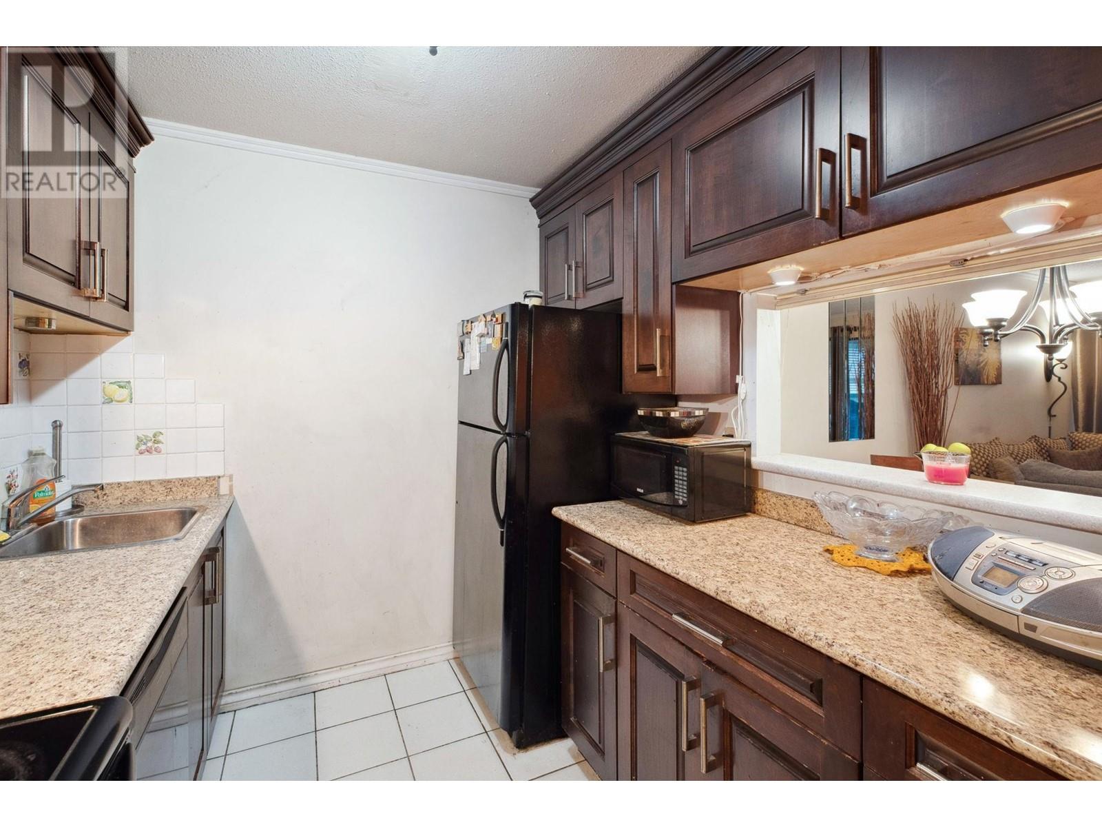 Listing Picture 16 of 25 : 217 8291 PARK ROAD, Richmond / 烈治文 - 魯藝地產 Yvonne Lu Group - MLS Medallion Club Member