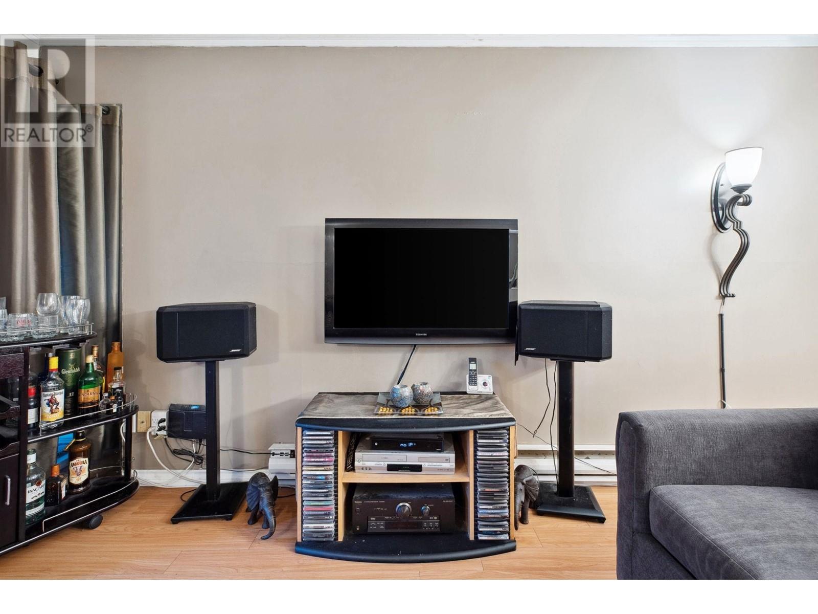 Listing Picture 6 of 25 : 217 8291 PARK ROAD, Richmond / 烈治文 - 魯藝地產 Yvonne Lu Group - MLS Medallion Club Member