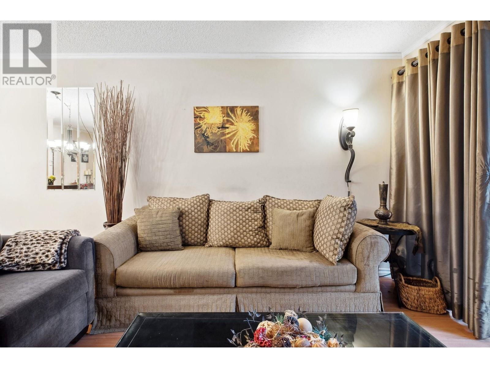 Listing Picture 8 of 25 : 217 8291 PARK ROAD, Richmond / 烈治文 - 魯藝地產 Yvonne Lu Group - MLS Medallion Club Member