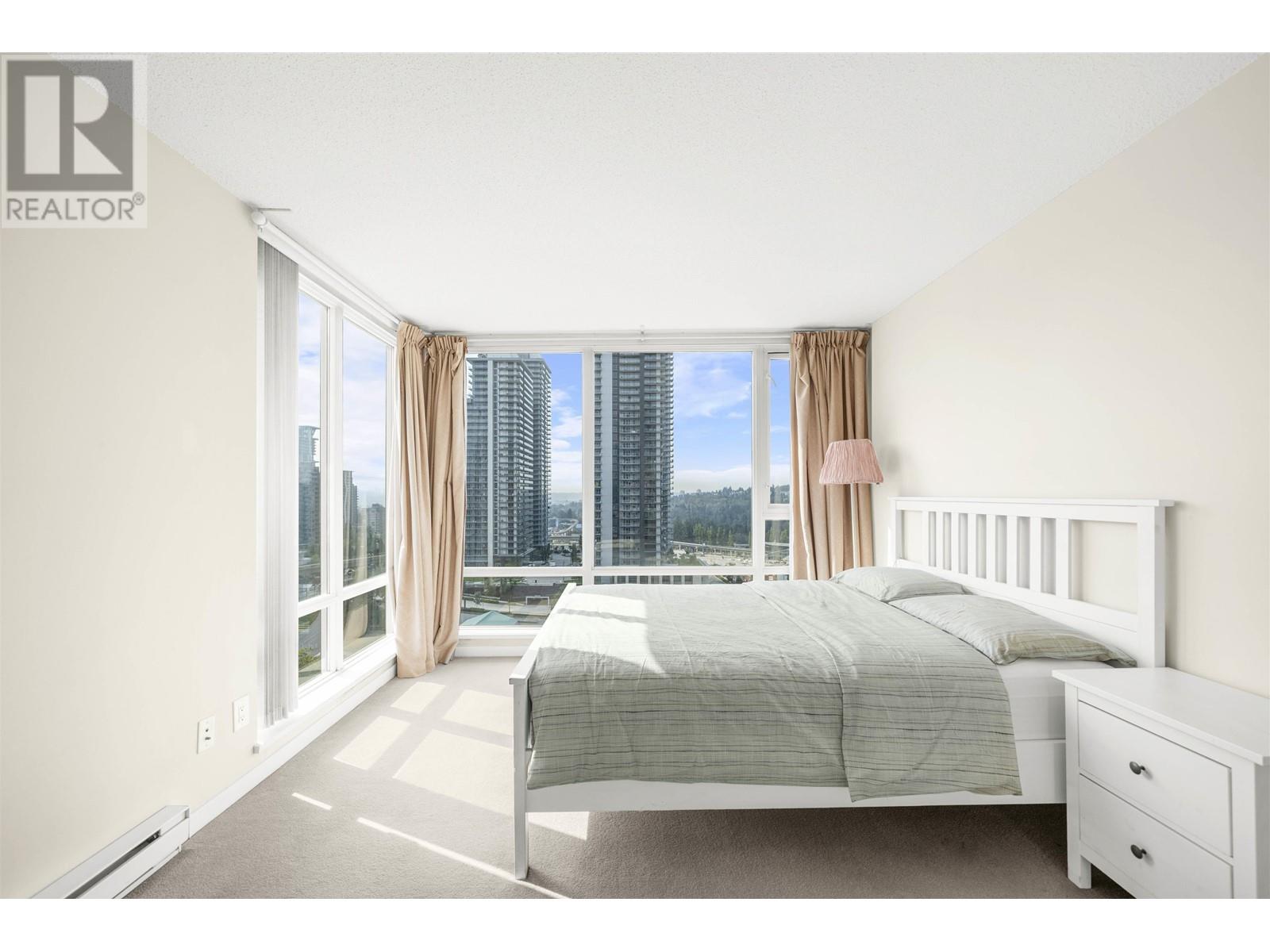 Listing Picture 13 of 35 : 1108 9888 CAMERON STREET, Burnaby / 本拿比 - 魯藝地產 Yvonne Lu Group - MLS Medallion Club Member