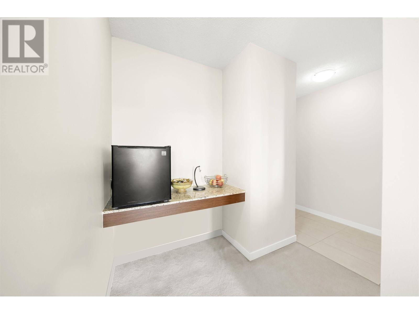 Listing Picture 21 of 35 : 1108 9888 CAMERON STREET, Burnaby / 本拿比 - 魯藝地產 Yvonne Lu Group - MLS Medallion Club Member