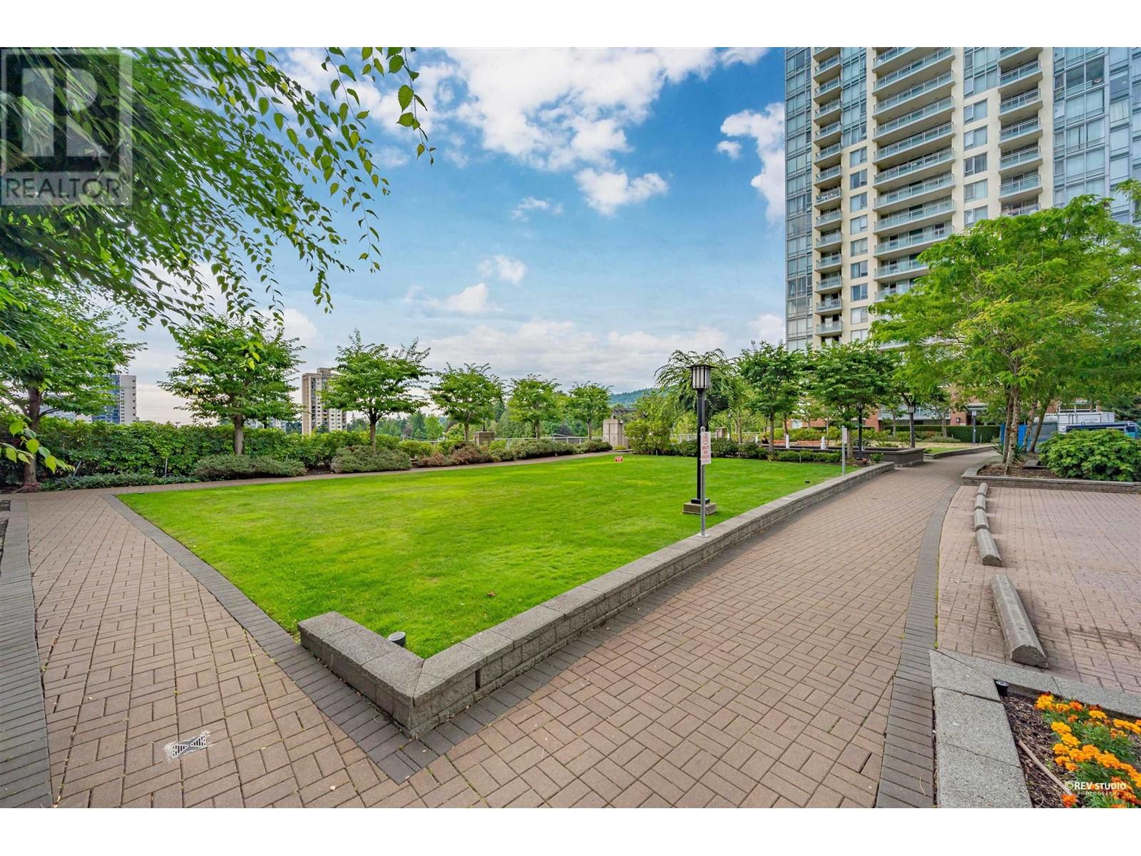 Listing Picture 32 of 35 : 1108 9888 CAMERON STREET, Burnaby / 本拿比 - 魯藝地產 Yvonne Lu Group - MLS Medallion Club Member
