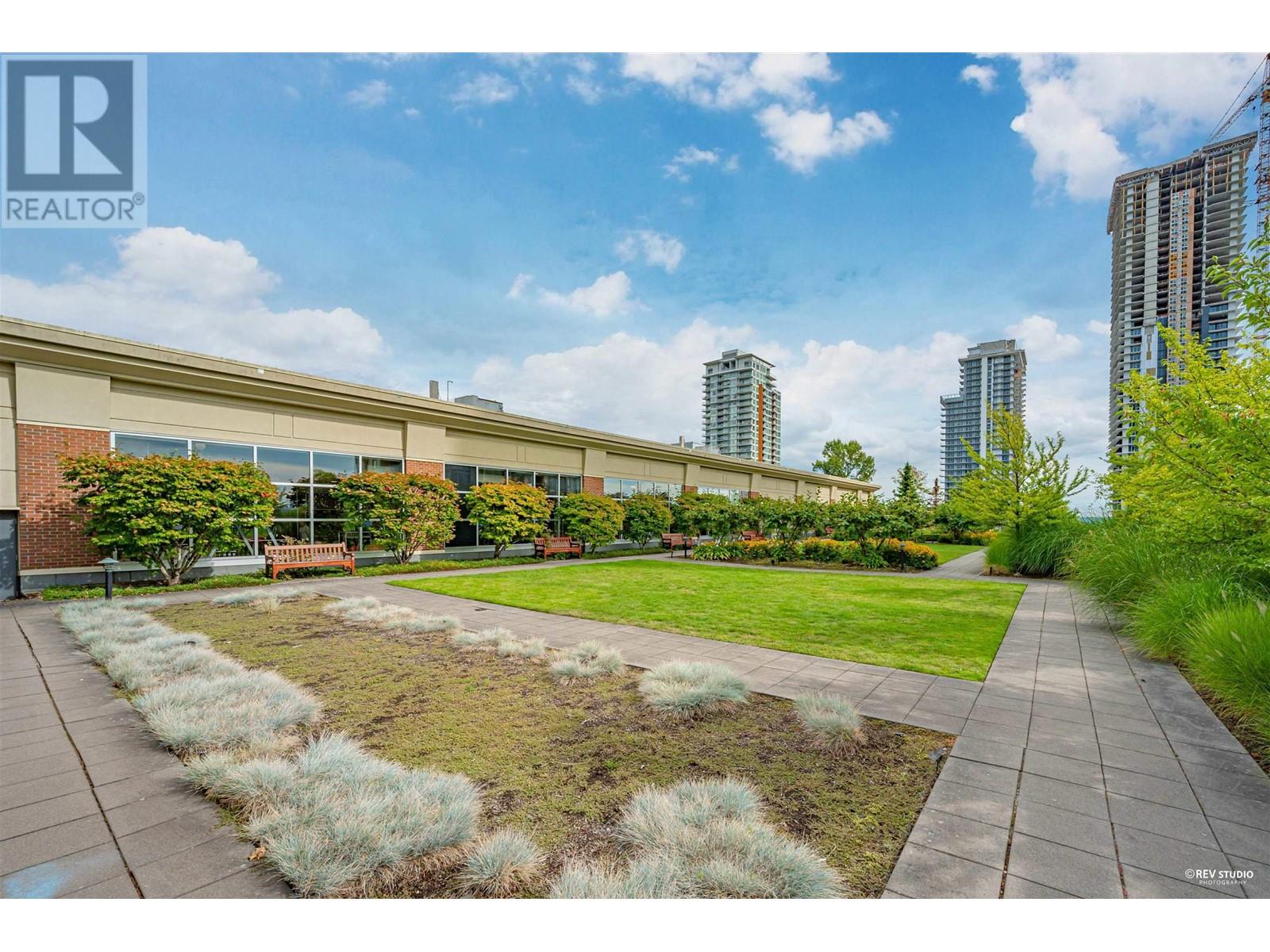 Listing Picture 34 of 35 : 1108 9888 CAMERON STREET, Burnaby / 本拿比 - 魯藝地產 Yvonne Lu Group - MLS Medallion Club Member