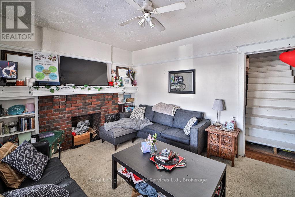Property at 1105 KING STREET W image 5