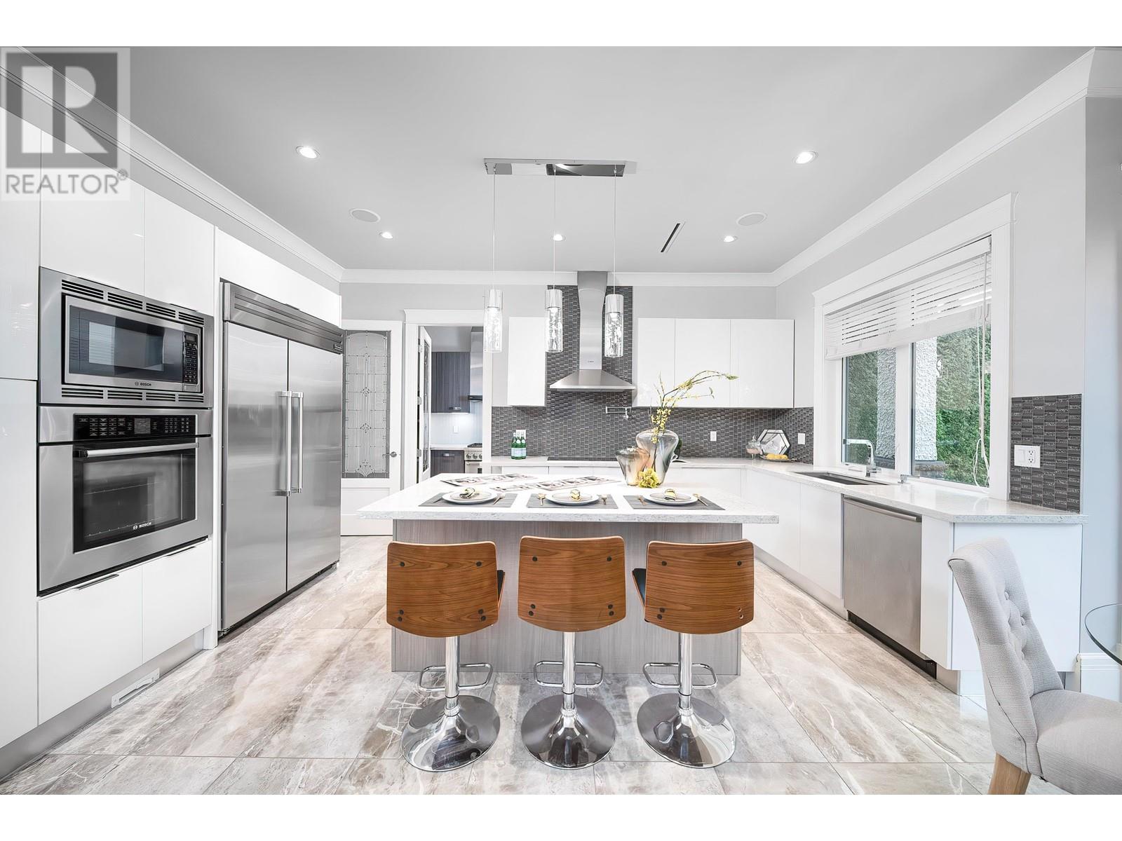 7673 Dampier Drive, Richmond, British Columbia  V7C 4M3 - Photo 9 - R2970567