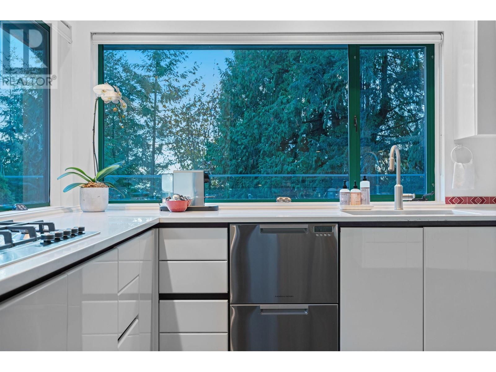 4125 Burkeridge Place, West Vancouver, British Columbia  V7V 3N1 - Photo 14 - R2970594