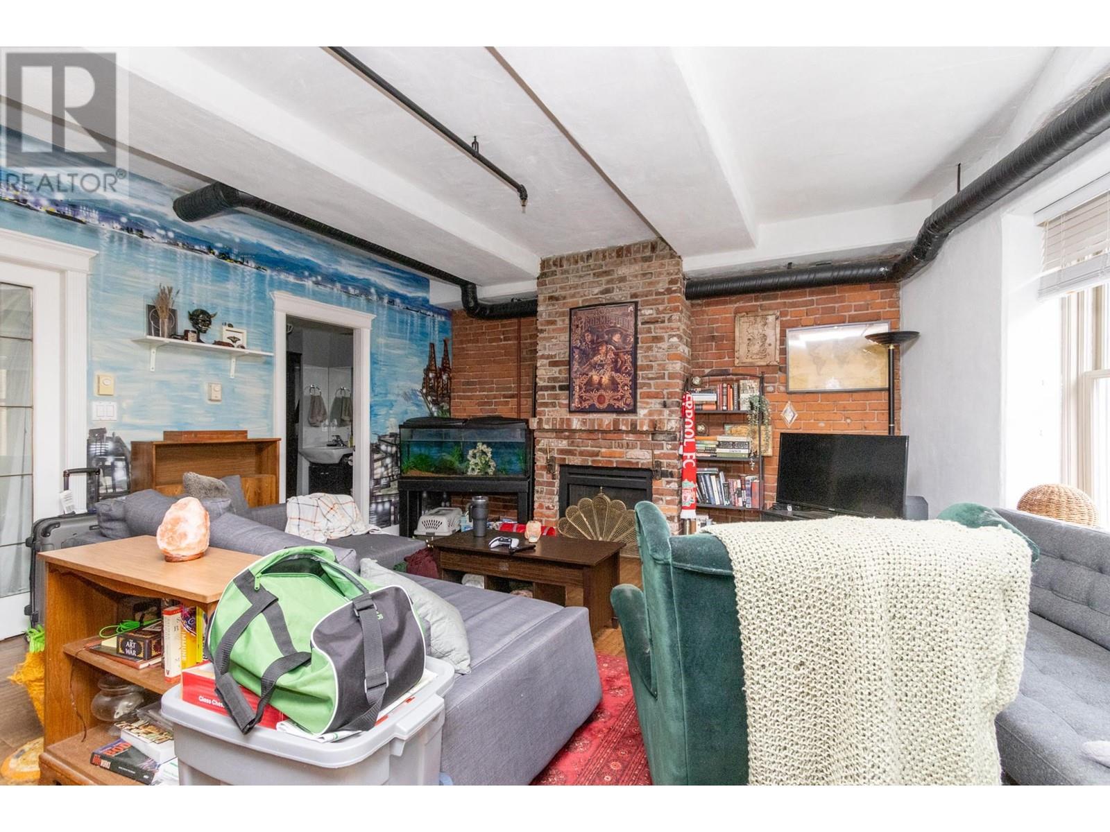 Property at 403 27 ALEXANDER STREET image 3