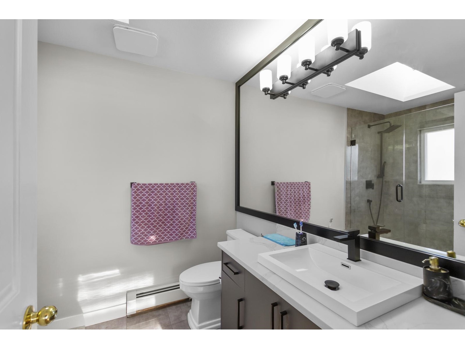 8448 150a Street, Surrey, British Columbia  V3S 8J7 - Photo 13 - R2966876