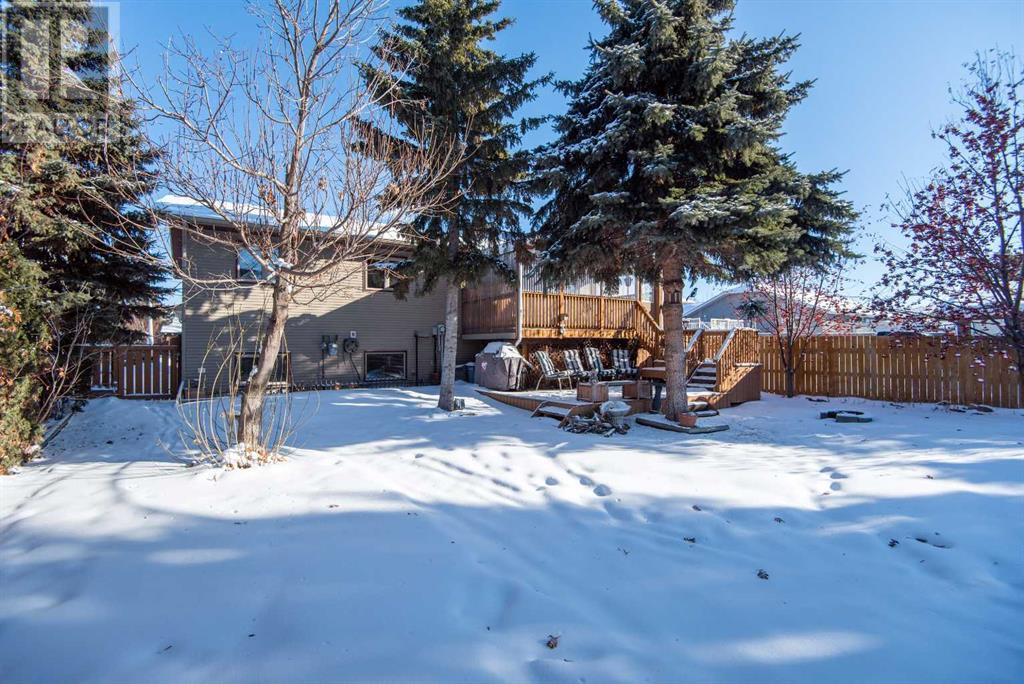 8 Willow Street, Sylvan Lake, Alberta  T4S 1M1 - Photo 39 - A2195924