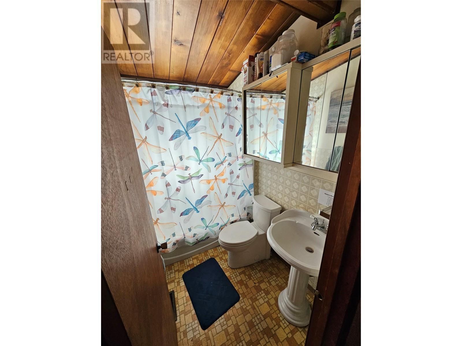 Property at 215 Cambie Road image 2
