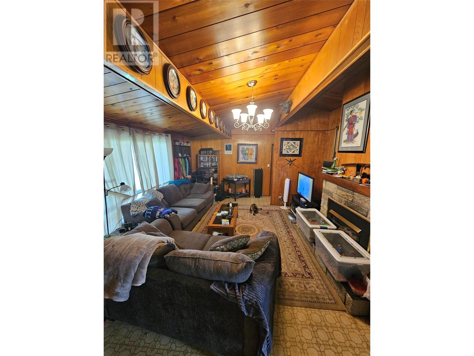 Property at 215 Cambie Road image 4
