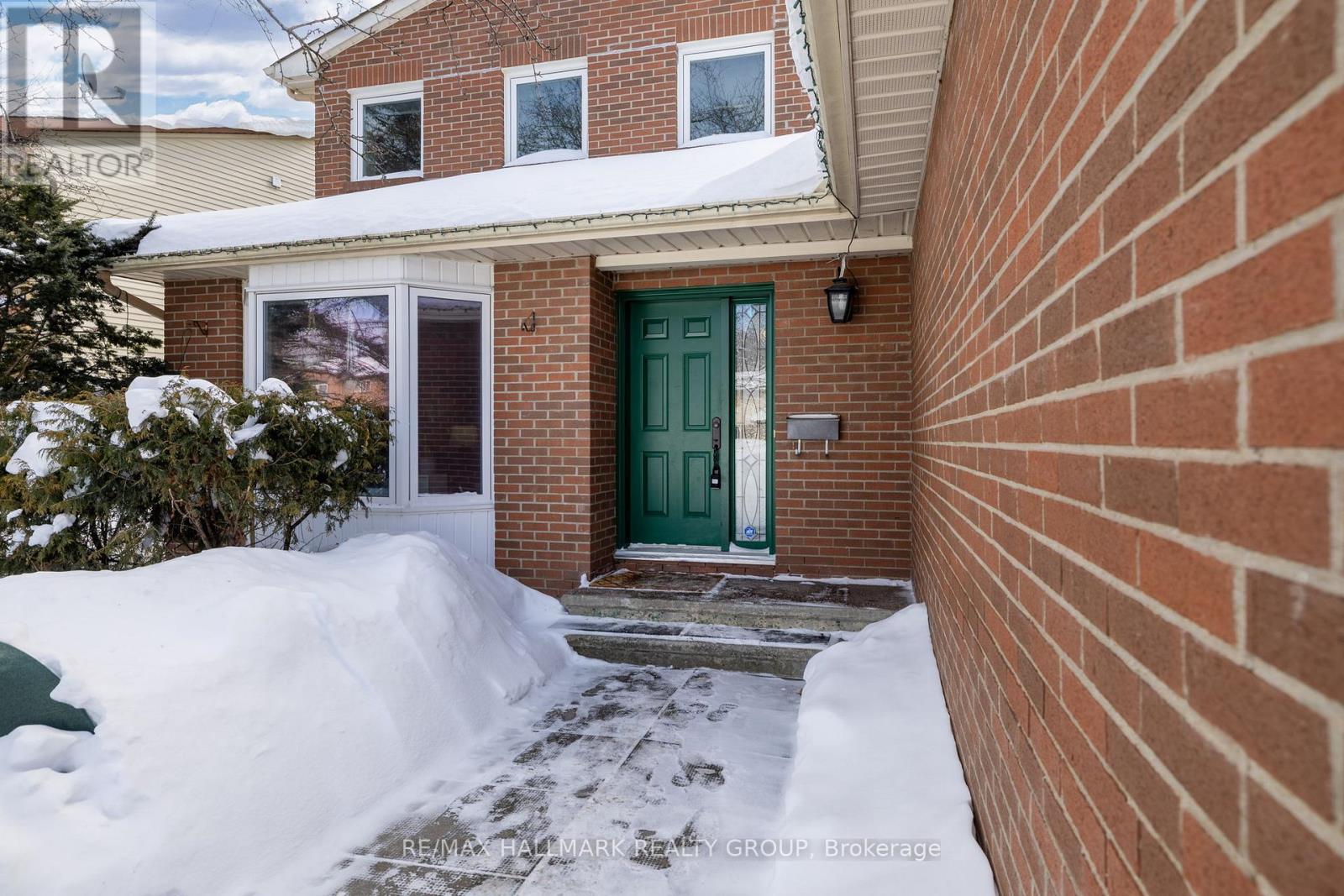 1412 Forest Valley Drive, Ottawa, Ontario  K1C 5M7 - Photo 3 - X11988231