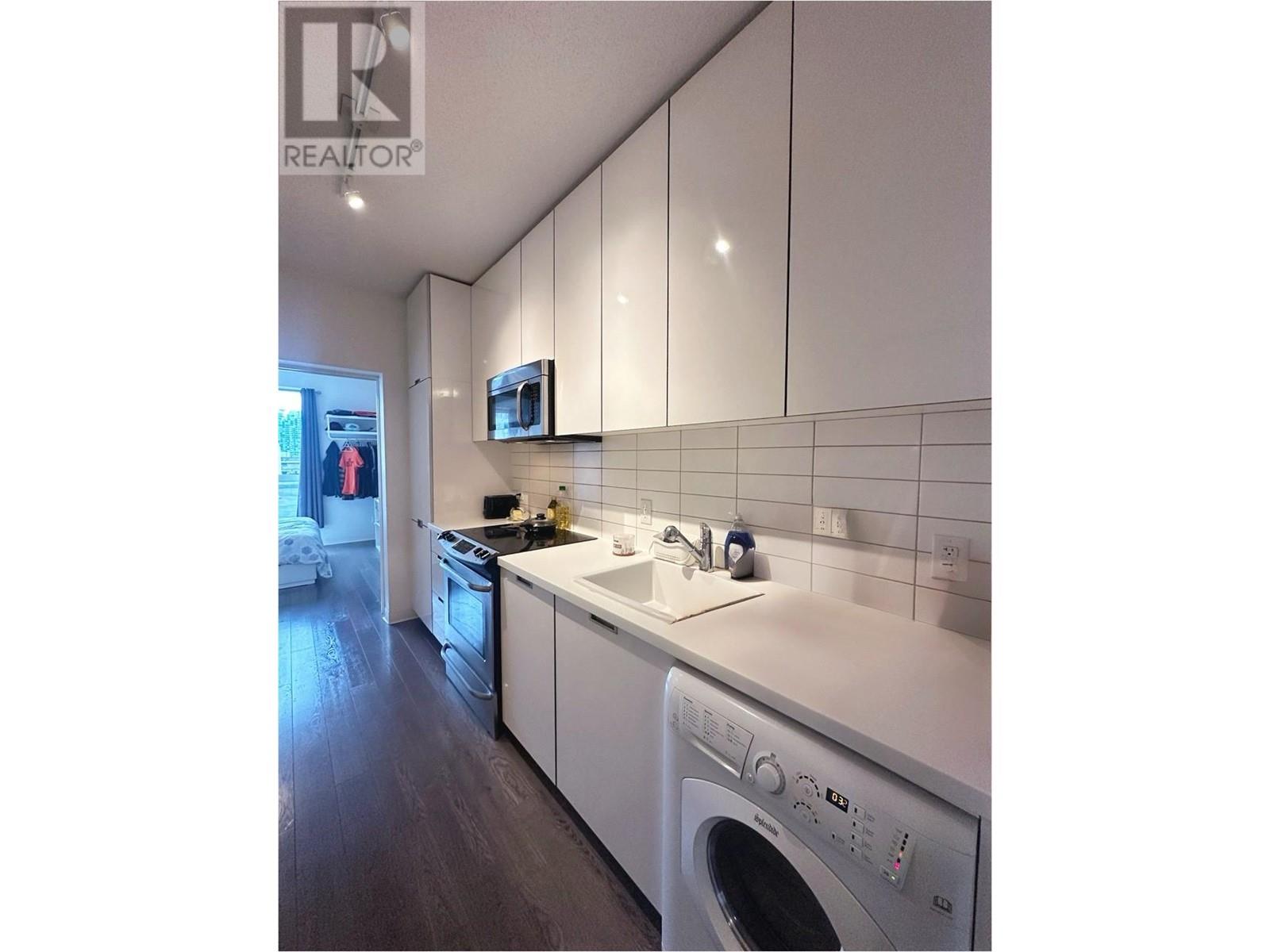 Property at 514 138 E HASTINGS STREET image 2