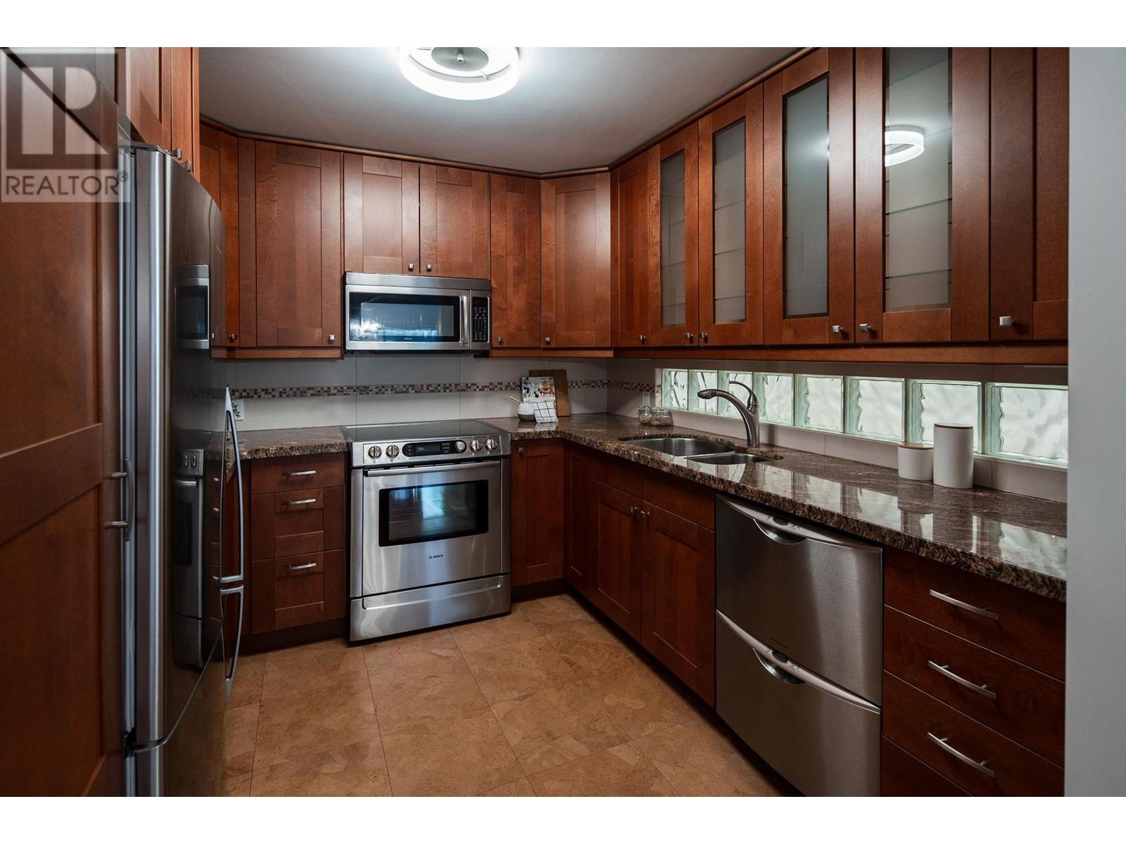 Listing Picture 14 of 40 : 111 1859 SPYGLASS PLACE, Vancouver / 溫哥華 - 魯藝地產 Yvonne Lu Group - MLS Medallion Club Member