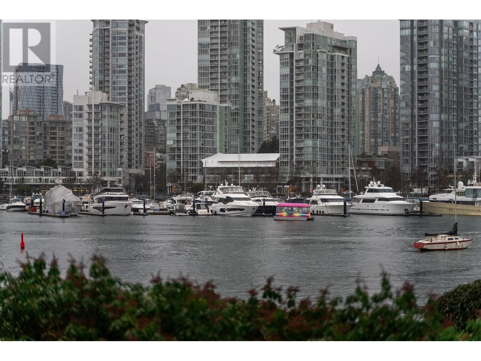 Listing Picture 33 of 40 : 111 1859 SPYGLASS PLACE, Vancouver / 溫哥華 - 魯藝地產 Yvonne Lu Group - MLS Medallion Club Member