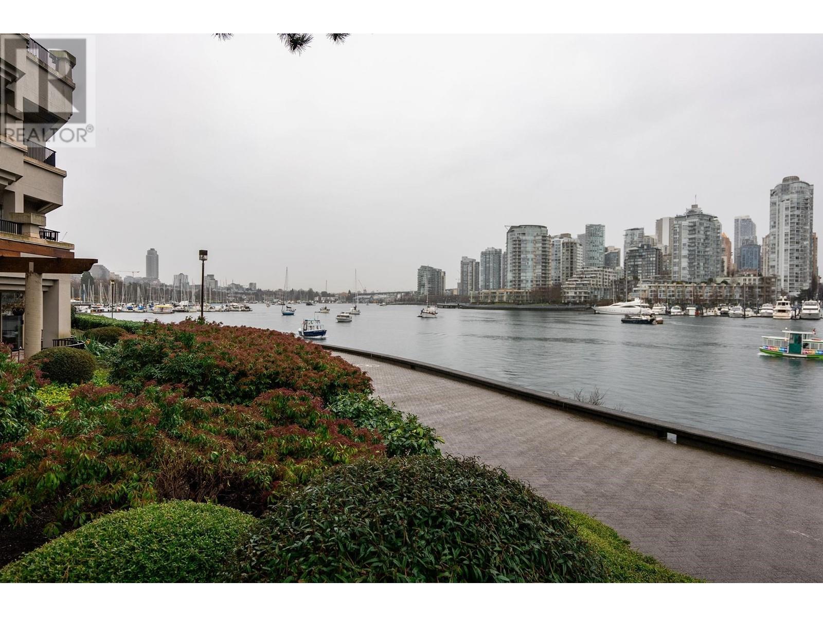 Listing Picture 35 of 40 : 111 1859 SPYGLASS PLACE, Vancouver / 溫哥華 - 魯藝地產 Yvonne Lu Group - MLS Medallion Club Member