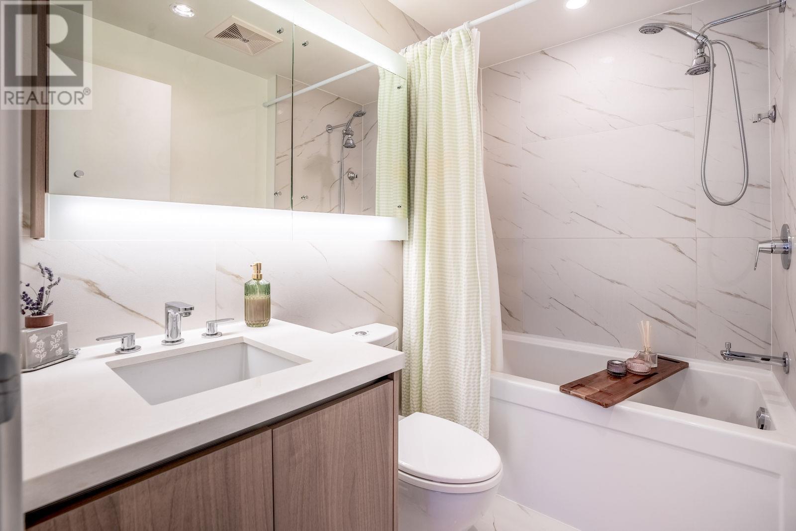 Listing Picture 13 of 40 : 3207 6588 NELSON AVENUE, Burnaby / 本拿比 - 魯藝地產 Yvonne Lu Group - MLS Medallion Club Member