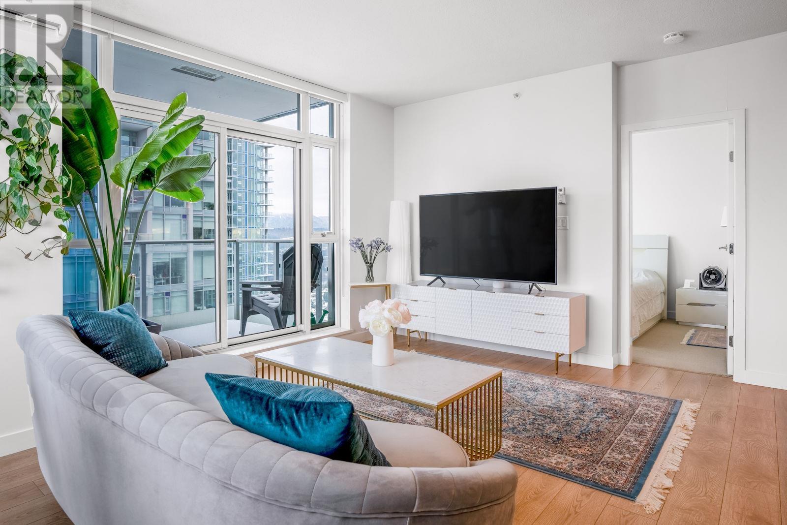 Listing Picture 3 of 40 : 3207 6588 NELSON AVENUE, Burnaby / 本拿比 - 魯藝地產 Yvonne Lu Group - MLS Medallion Club Member