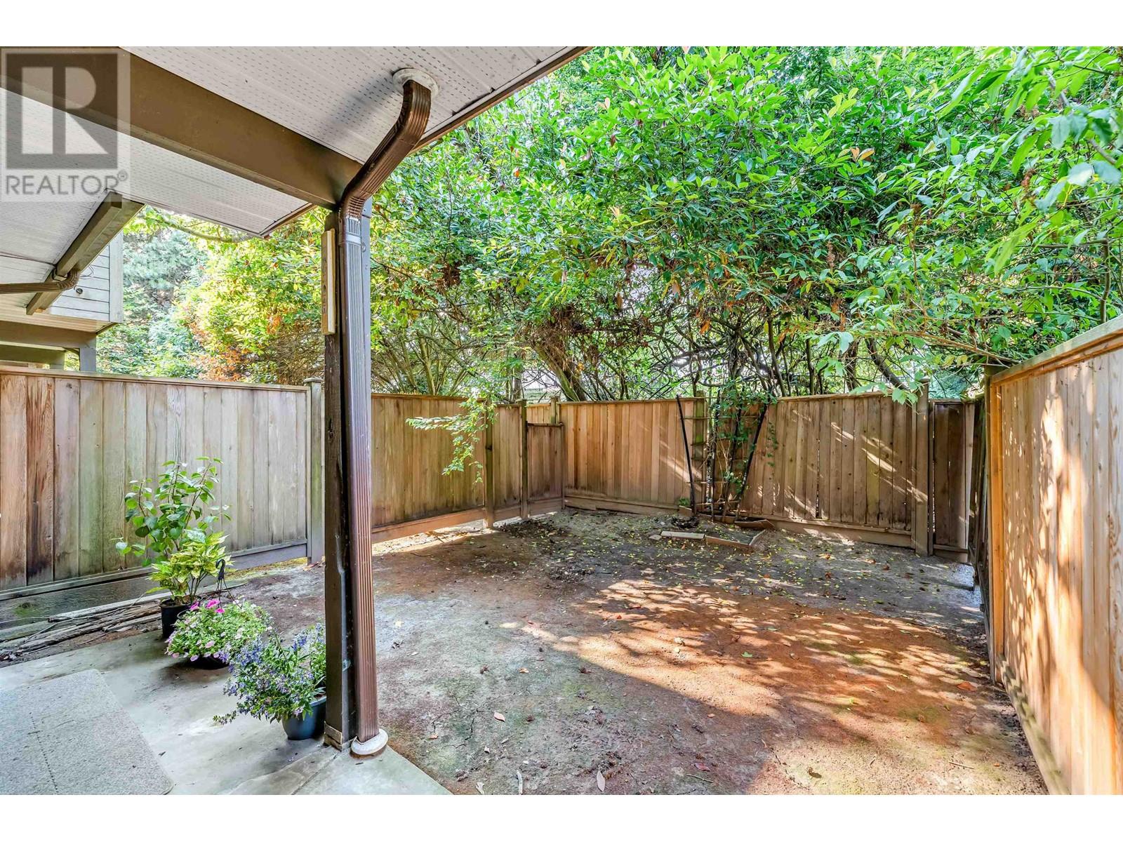 Listing Picture 17 of 19 : 11 8751 BENNETT ROAD, Richmond / 烈治文 - 魯藝地產 Yvonne Lu Group - MLS Medallion Club Member