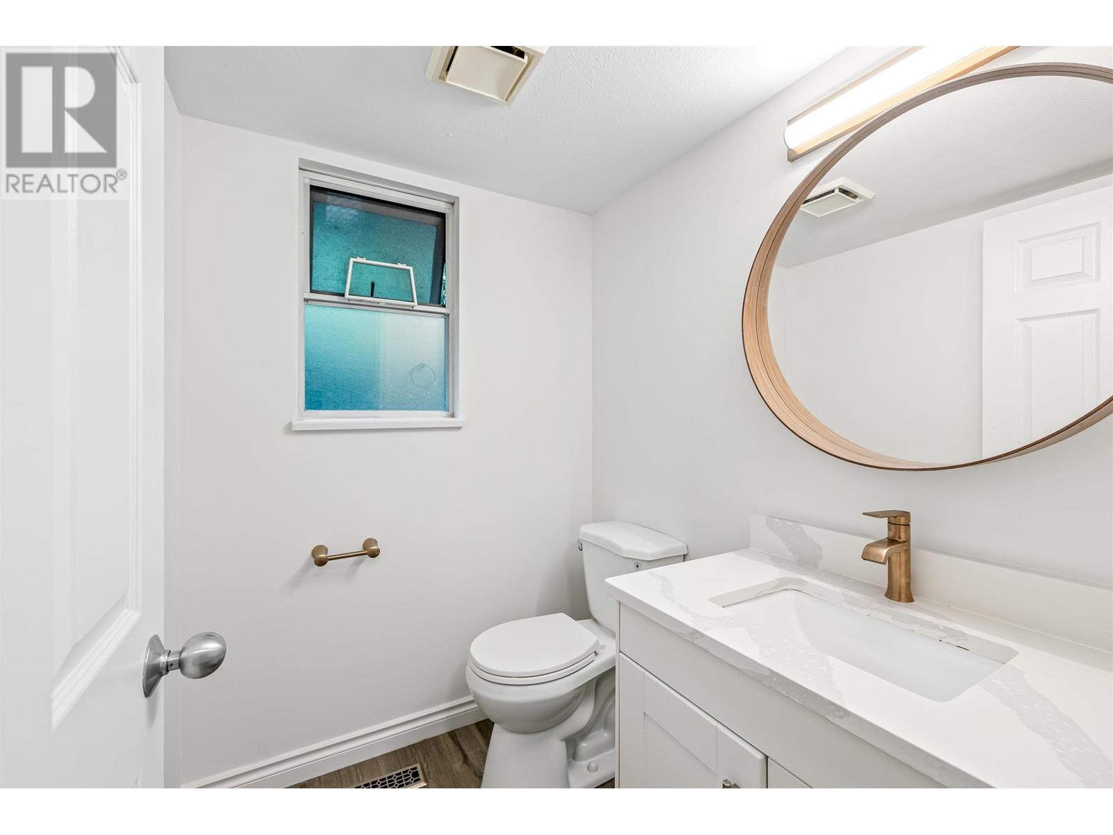 Listing Picture 14 of 19 : 11 8751 BENNETT ROAD, Richmond / 烈治文 - 魯藝地產 Yvonne Lu Group - MLS Medallion Club Member