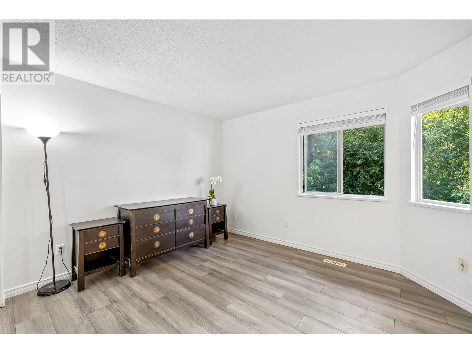 Listing Picture 16 of 19 : 11 8751 BENNETT ROAD, Richmond / 烈治文 - 魯藝地產 Yvonne Lu Group - MLS Medallion Club Member