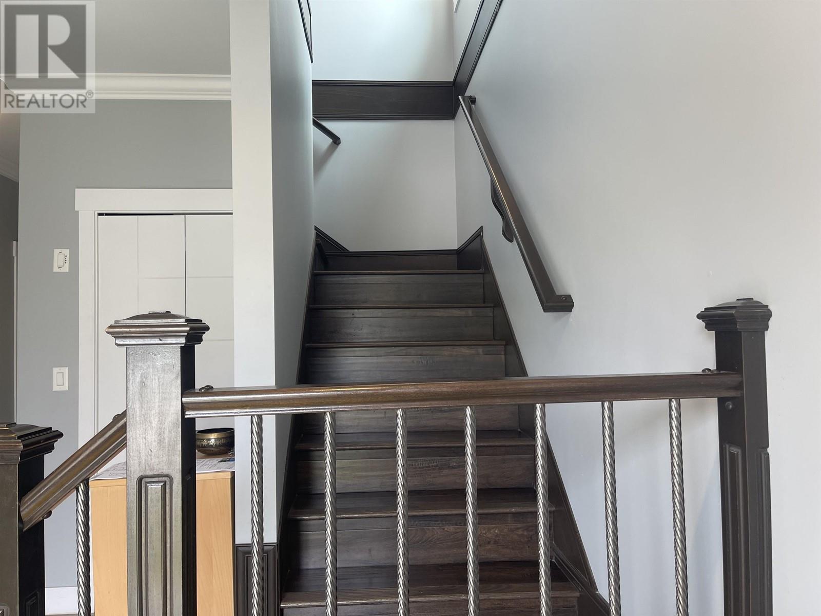 7348 11th Avenue, Burnaby, British Columbia  V3N 2N1 - Photo 10 - R2962199