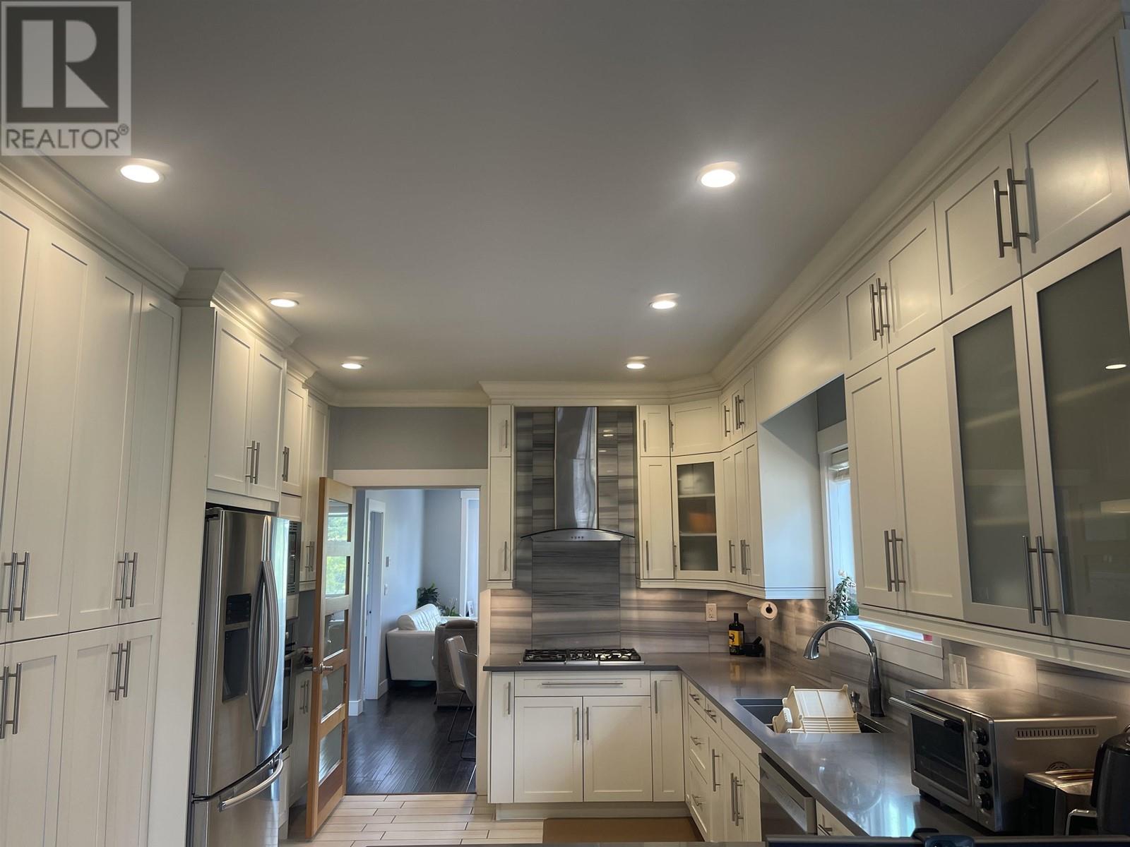7348 11TH AVENUE, burnaby, British Columbia