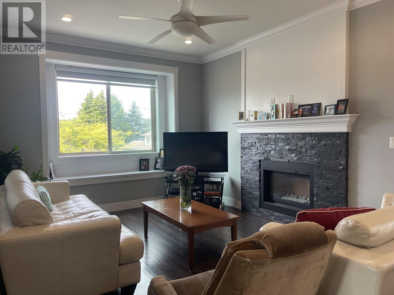 7348 11th Avenue, Burnaby, British Columbia  V3N 2N1 - Photo 13 - R2962199