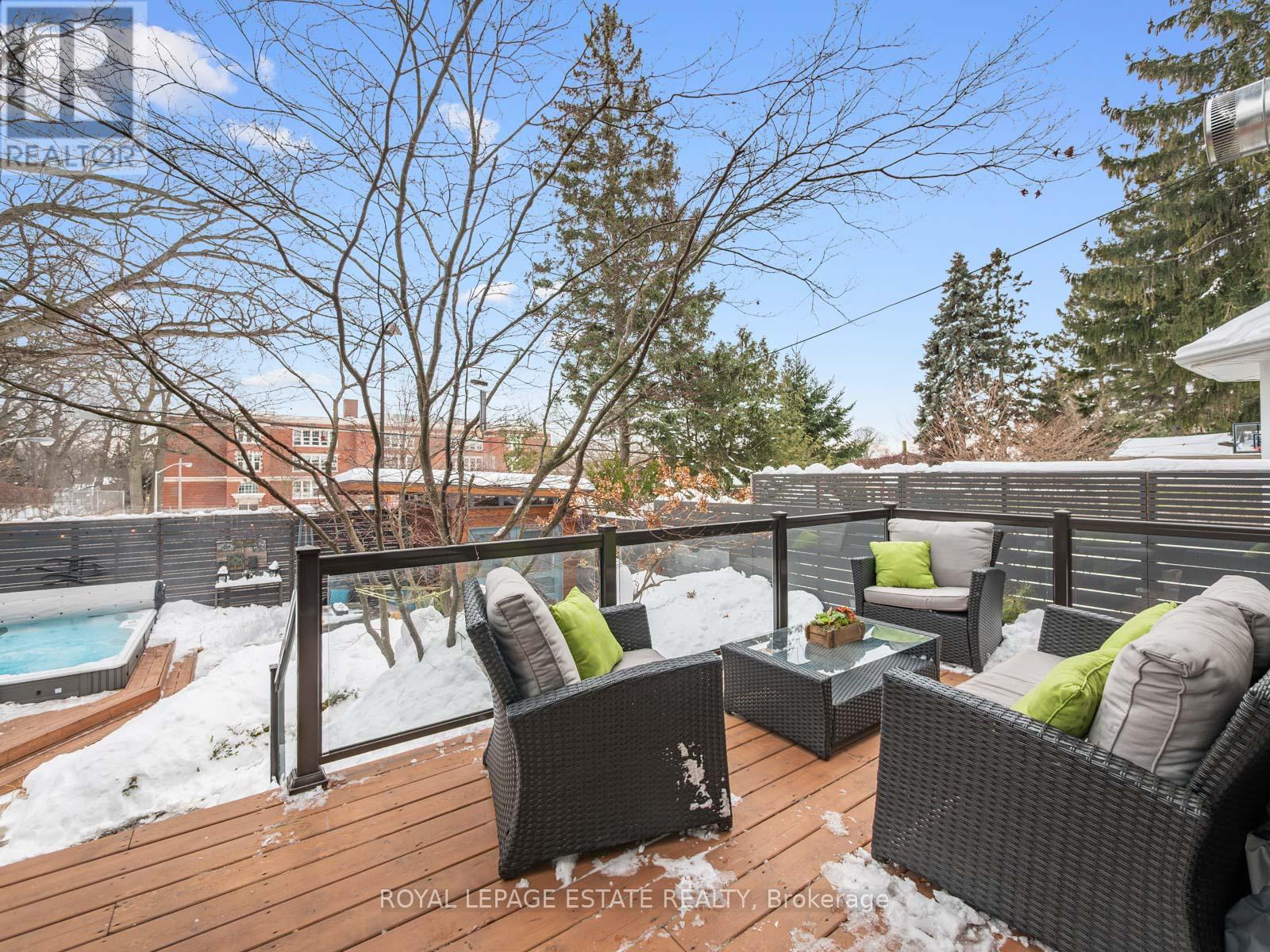 37 Glen Ames, Toronto, Ontario  M4E 1M3 - Photo 47 - E11986767