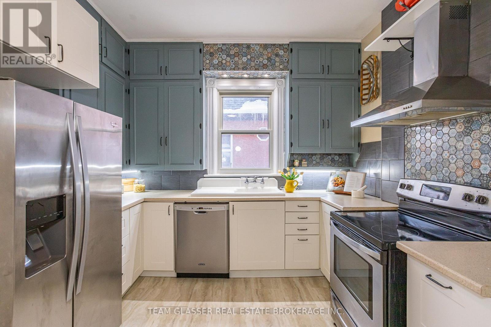 Photo 18 of 46 for 71 Southwick Street