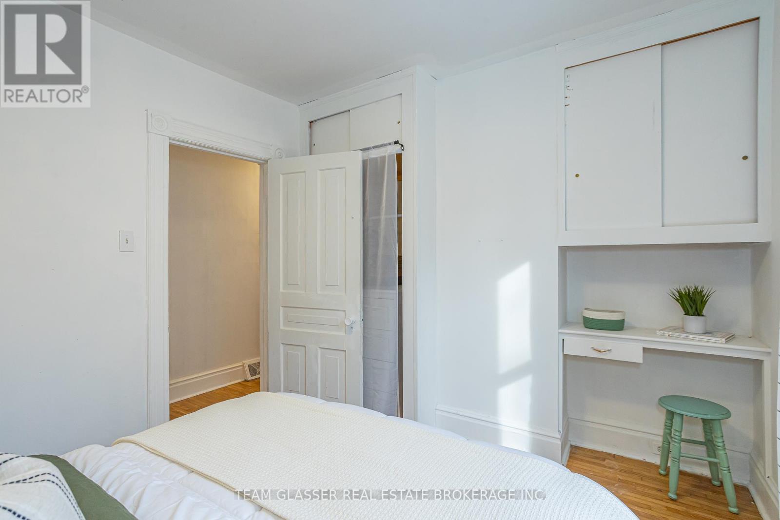 Photo 33 of 46 for 71 Southwick Street