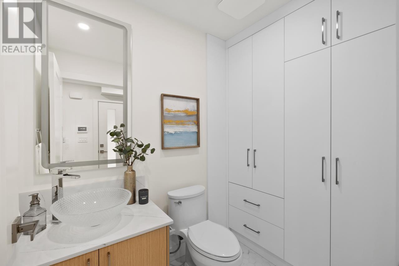 Listing Picture 13 of 33 : 1127 E 15TH AVENUE, Vancouver / 溫哥華 - 魯藝地產 Yvonne Lu Group - MLS Medallion Club Member